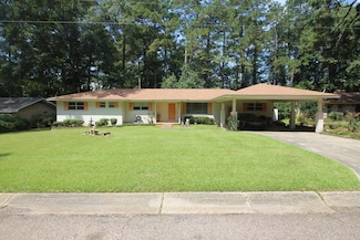 3836 Millsaps Dr, Laurel, MS 39440