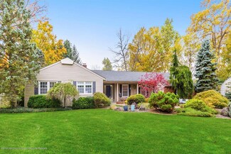 88 Candlewood Dr, New Providence, NJ 07974