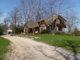 W5570 Church Rd, Johnson Creek, WI 53038