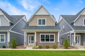 1231 Echoes Cir Unit 11, South Bend, IN 46617