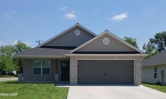 1931 N Saint Louis Ave, Joplin, MO 64801