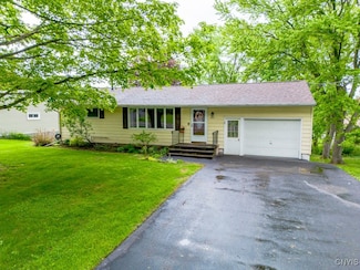203 Parsons Rd, Camillus, NY 13031