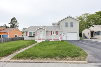 74 Warren Ave, Tiverton, RI 02878