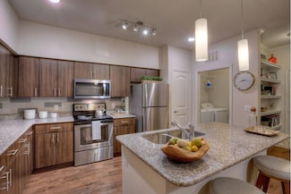 1200 Estancia Pkwy Unit 535, Austin, TX 78748