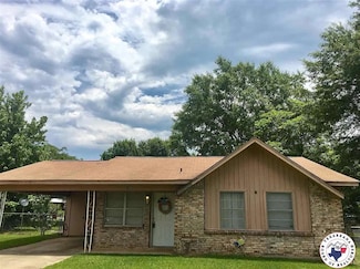 904 Becky St, Queen City, TX 75572