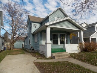 1123 Logan St SE, Grand Rapids, MI 49506
