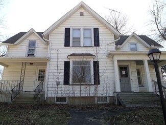 435 E Dekalb St, Somonauk, IL 60552