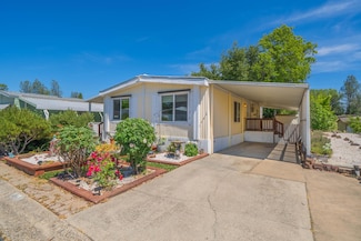 467 Red Cedar Dr, Redding, CA 96003