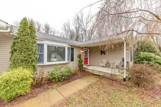 22 Tower Rd, Cream Ridge, NJ 08514