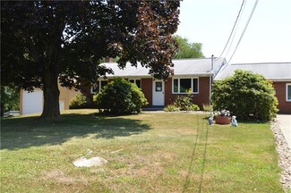 137 Jo Deener Dr, Zelienople, PA 16063
