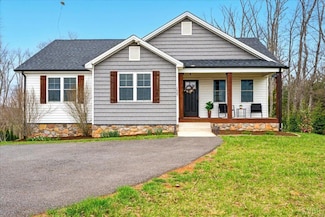1607 Colonial Hwy, Rustburg, VA 24588