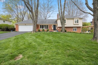 3528 Twin Springs Dr, Carmel, IN 46033