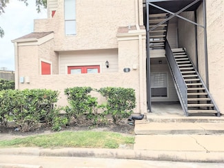 10855 Meadowglen Ln Unit 702, Houston, TX 77042