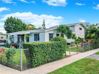 6470 Mcclellan St, Hollywood, FL 33024