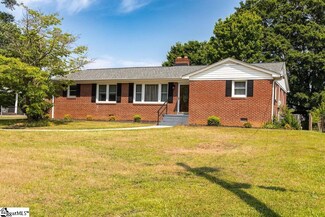 104 Salem Ct, Greenville, SC 29617