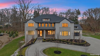 4627 Cimarron Dr, Bloomfield Hills, MI 48302
