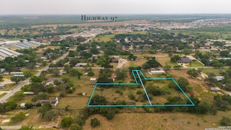 1510 Sandy Ln, Pleasanton, TX 78064