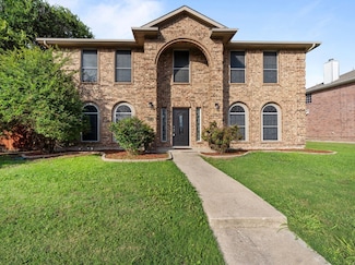 6814 Silver Lake Dr, Rowlett, TX 75089