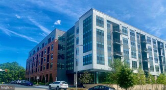 1761 Old Meadow Rd Unit 404, McLean, VA 22102