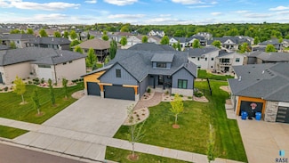 7324 E Twin Pines Ct, Sioux Falls, SD 57110