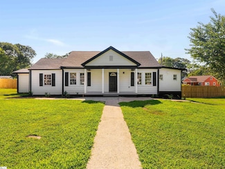 5 Spruce St, Greenville, SC 29611