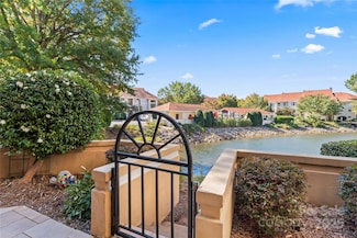 18009 Kings Point Dr Unit M, Cornelius, NC 28031