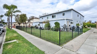 2211 S Fairview St, Santa Ana, CA 92704