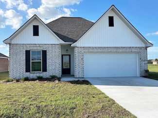 1402 Tina St, Thibodaux, LA 70301