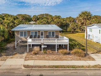 609 Palmetto Blvd, Edisto Island, SC 29438