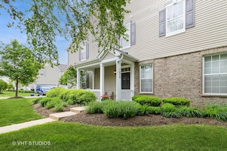 1830 Powers Rd, Woodstock, IL 60098