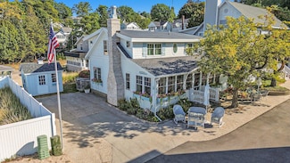 3 Windrift Rd, Grand Haven, MI 49417