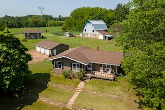 18400 Lundgren Dr, Finlayson, MN 55735