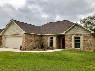 102 Chenoa Ave, Carthage, MS 39051
