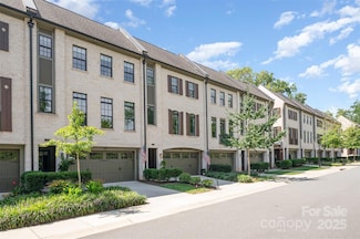 2934 Hillside Springs Dr, Charlotte, NC 28209