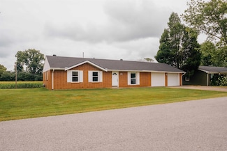 1445 Meadowlane Dr, Lewisport, KY 42351