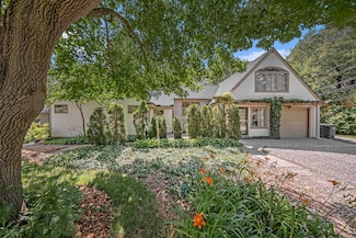 533 Kuehnle Ave, Ann Arbor, MI 48103
