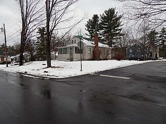 52 Dunklee St, Concord, NH 03301