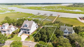 29 Petigru Dr, Beaufort, SC 29902