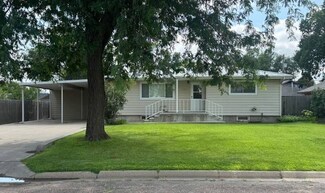 303 N Hamilton St, Lakin, KS 67860