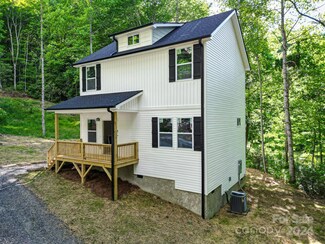 835 Garren Creek Rd, Fairview, NC 28730