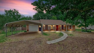 510 S Sulphur St, Leonard, TX 75452