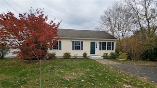 47 King Phillip St, Portsmouth, RI 02871