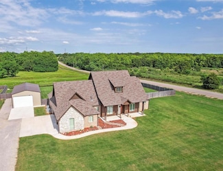 9429 Bryan Rd, Shawnee, OK 74804
