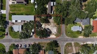 104 S 4th St, Fulton, TX 78358