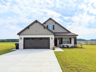 285 Sandbed Rd, Newton, AL 36352