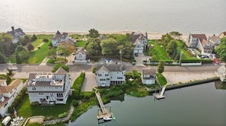 1810 Fairfield Beach Rd, Fairfield, CT 06824