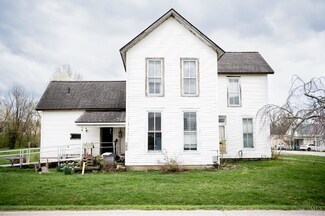 304 S Main St, Bethel, OH 45106