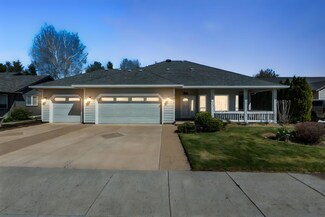 4415 SW Ben Hogan Dr, Redmond, OR 97756