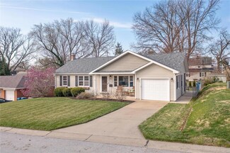1901 W Adams St, Saint Charles, MO 63301