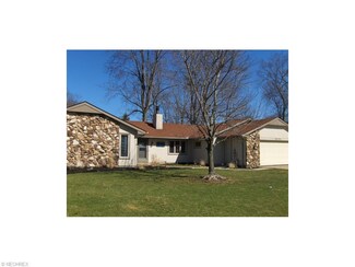 3995 Surfside Cir, Aurora, OH 44202